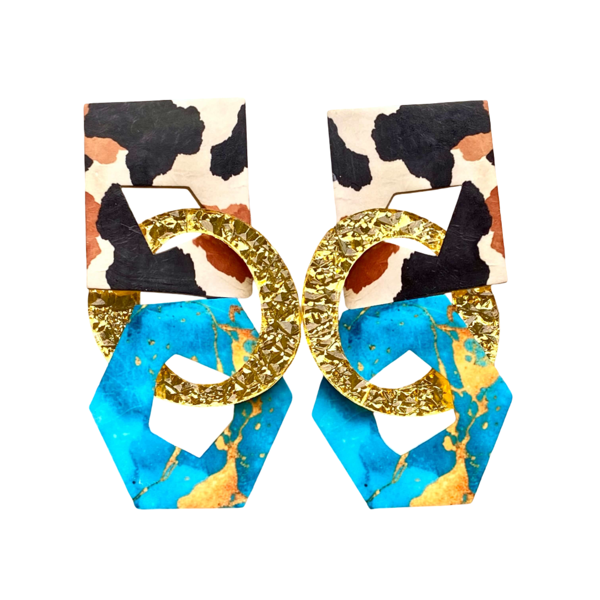 Linked earrings in mixed patterns