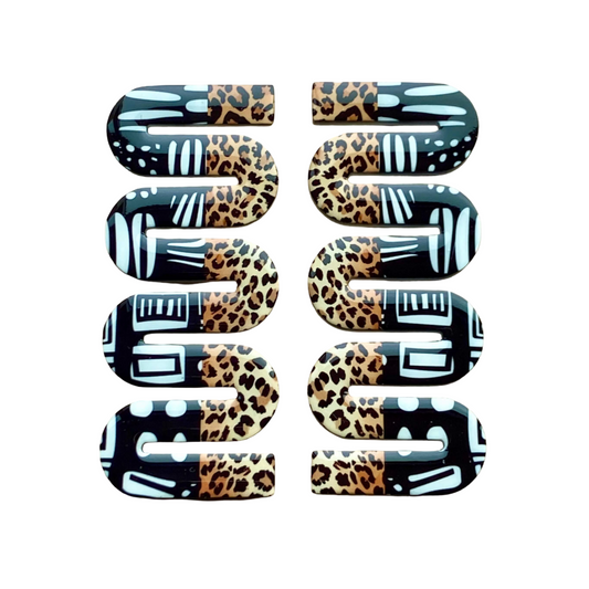 Set of leopard print earring .