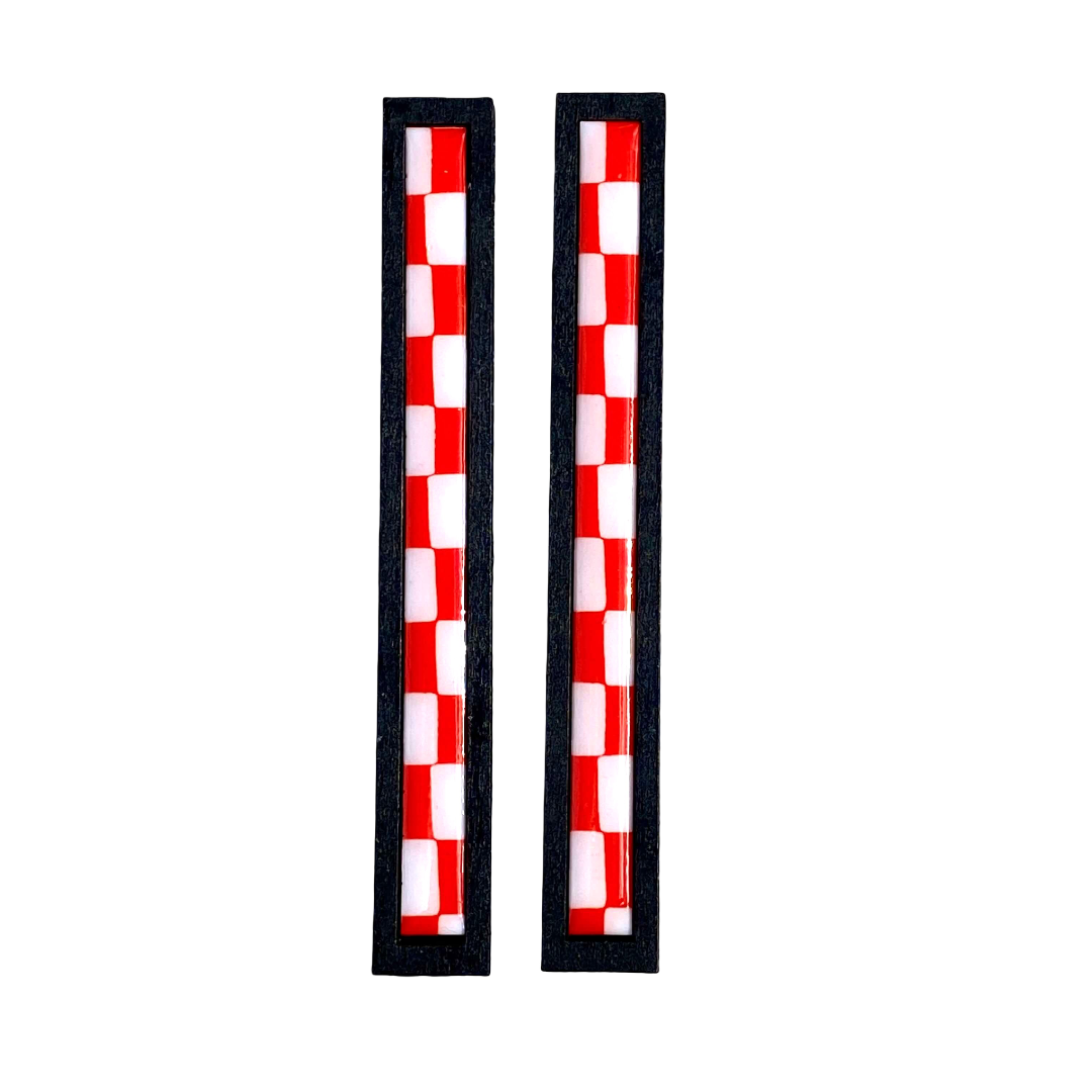Earrings red and white checkered straps with black borders.
